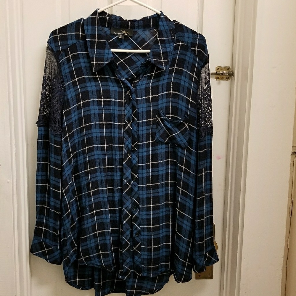 Suzanne Betro XL plaid button-up lace cutout